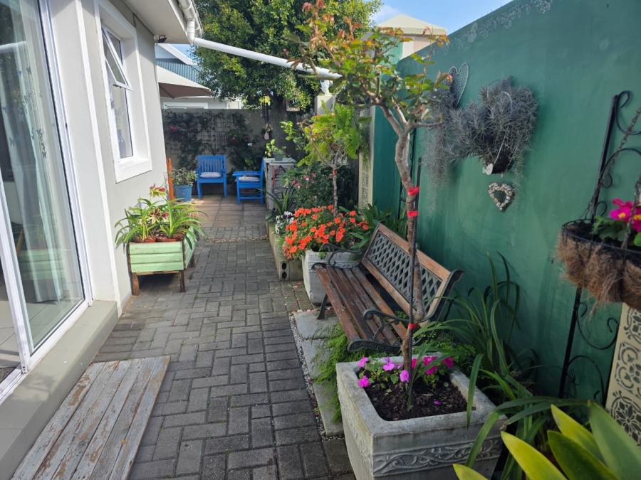 2 Bedroom Property for Sale in Montage Western Cape